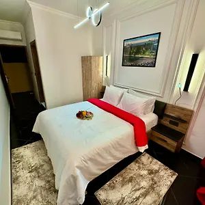 The Syracuse *** Casa Blanca